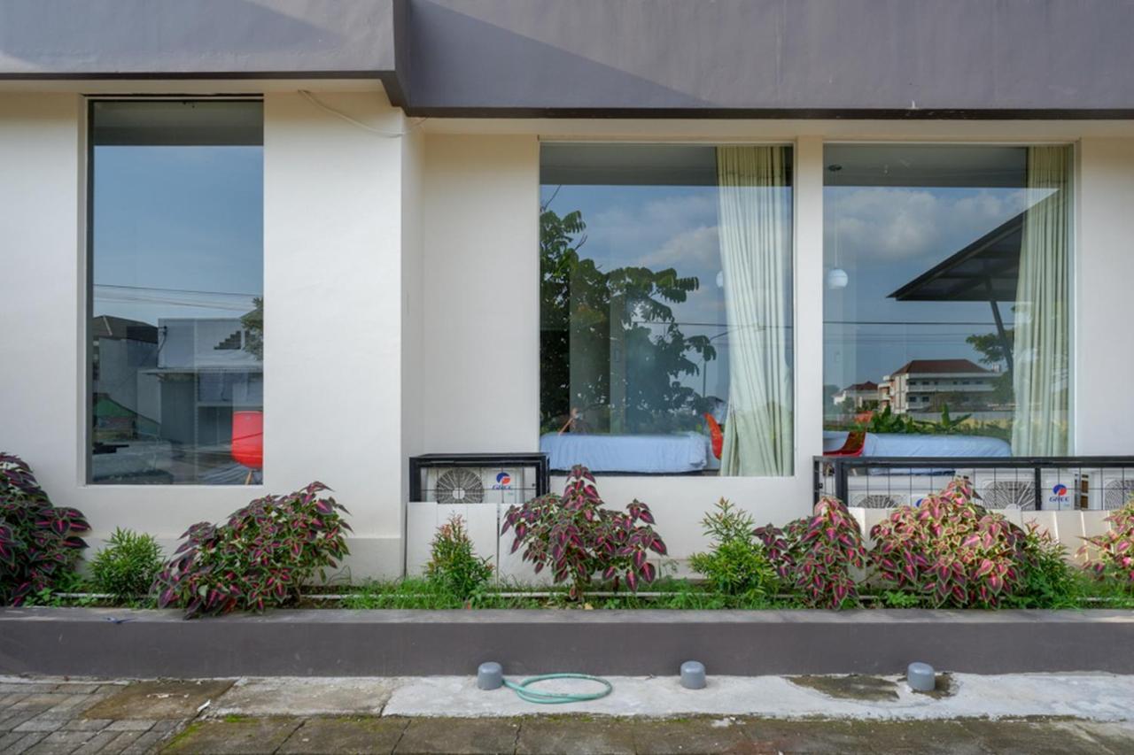 Reddoorz Plus Near Solo Baru Exterior foto