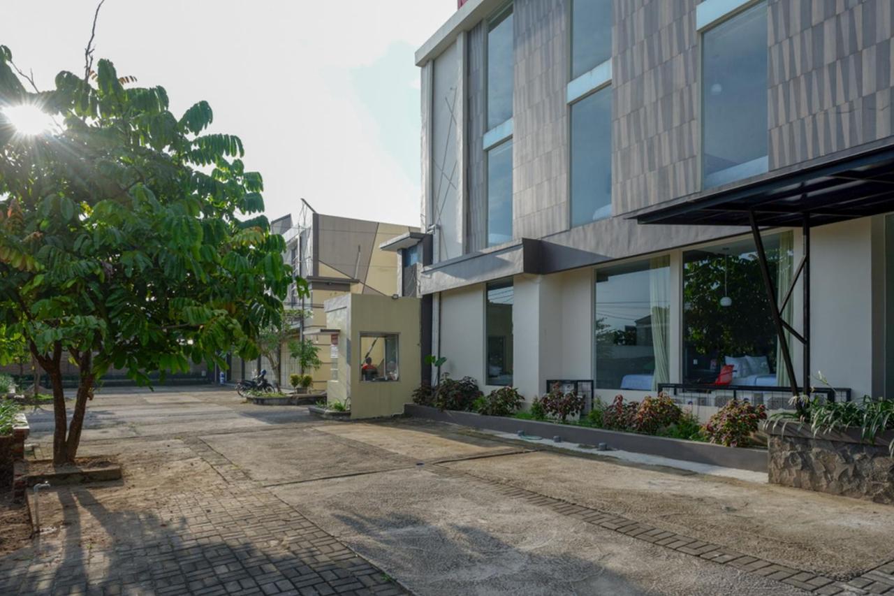 Reddoorz Plus Near Solo Baru Exterior foto
